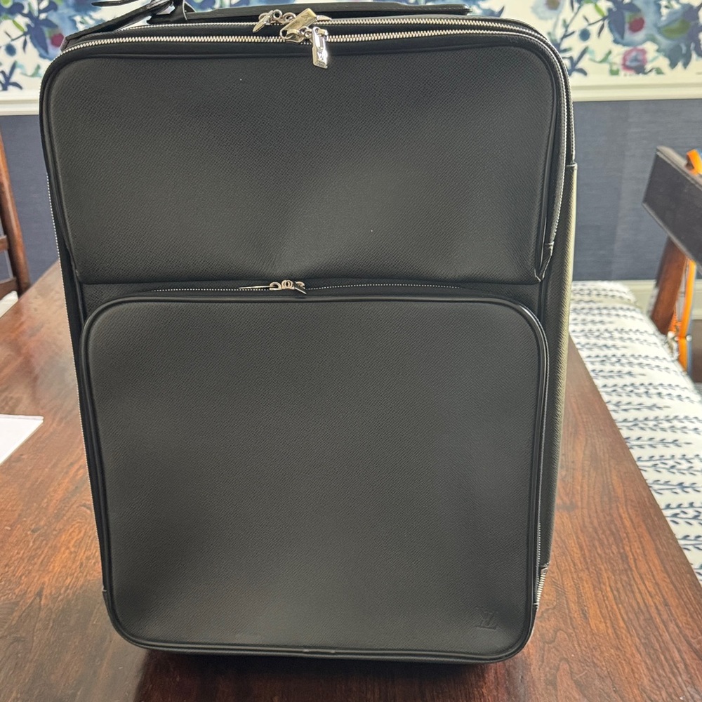 Louis Vuitton Men's Travel Rolling Bag Large Size 21 Inch X 16 Inch X 6 1/2 Inch